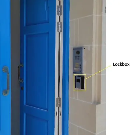 Modern Seafront! アパート Kalkara