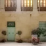 Modern Seafront! * Kalkara