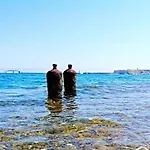 Modern Seafront! דירה