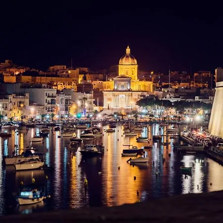 Modern Seafront! Kalkara