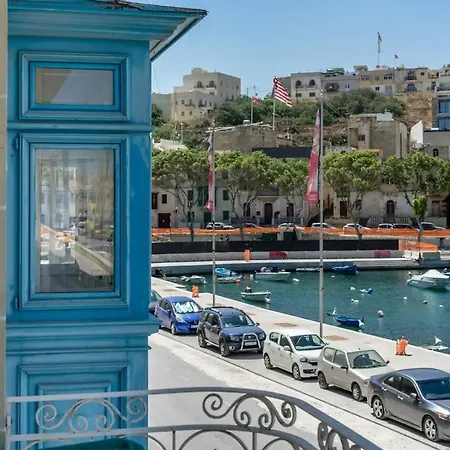 Apartamento Modern Seafront!