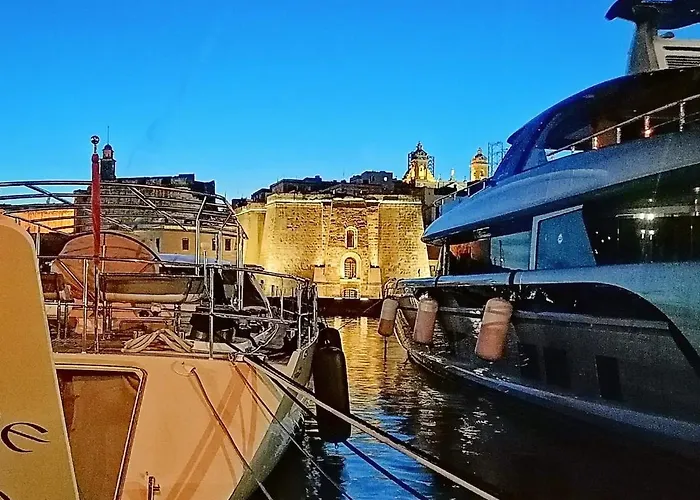 Modern Seafront! Lägenhet