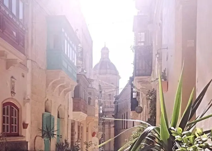 Modern Seafront! Kalkara