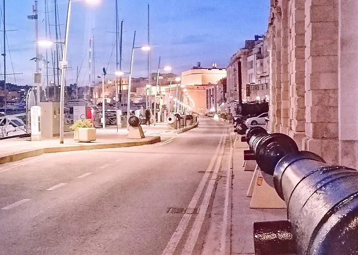 Lägenhet Modern Seafront!