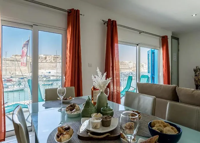 Modern Seafront! * Kalkara